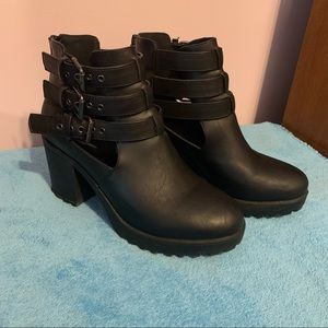 Adorable Forever 21 Wedge Booties